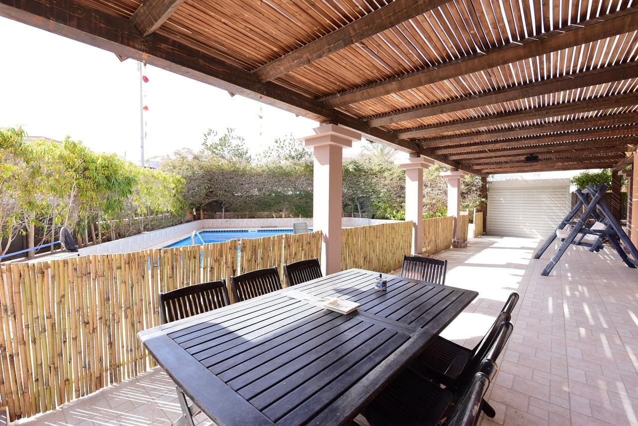 Flintstone Guest House Eilat Exterior photo