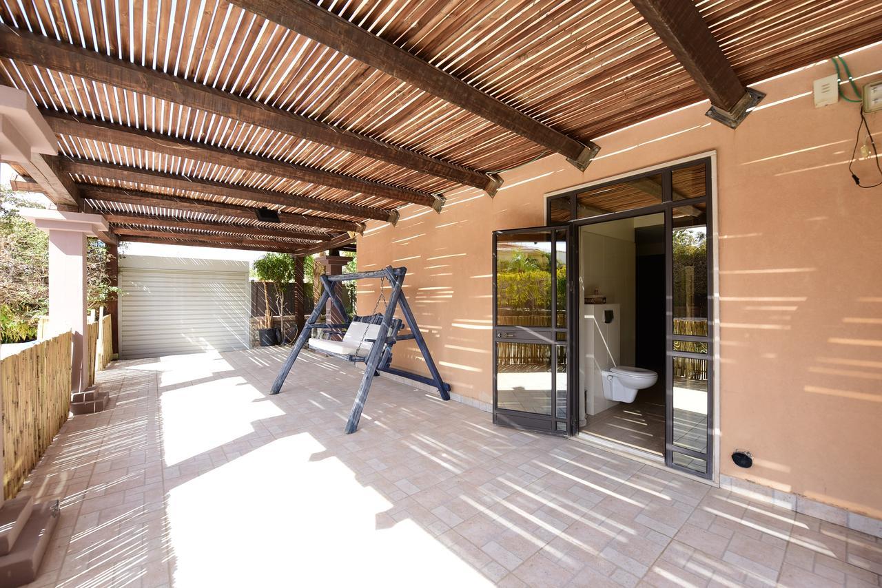 Flintstone Guest House Eilat Exterior photo