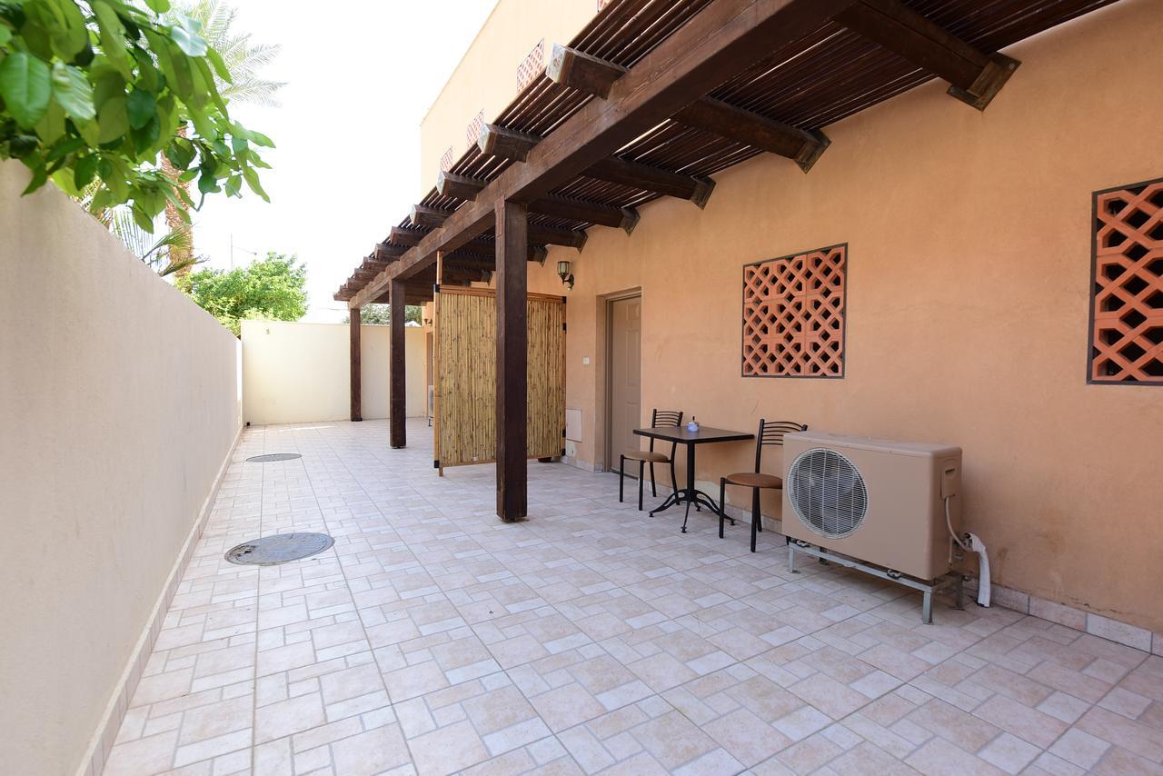Flintstone Guest House Eilat Exterior photo