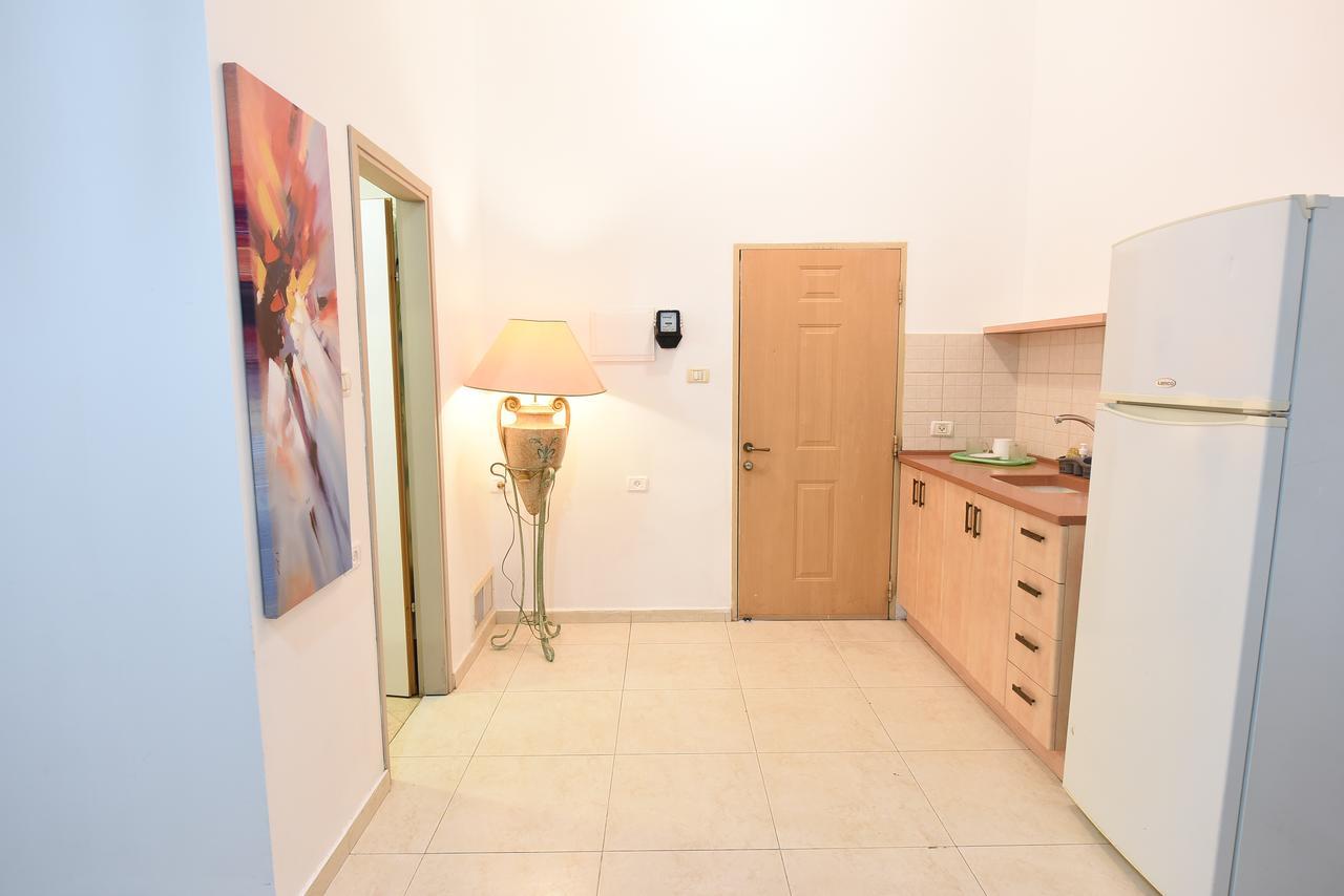 Flintstone Guest House Eilat Exterior photo