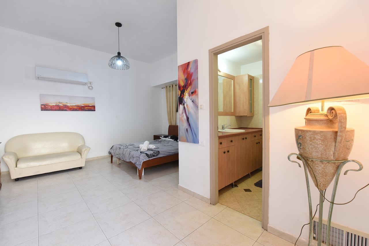 Flintstone Guest House Eilat Exterior photo